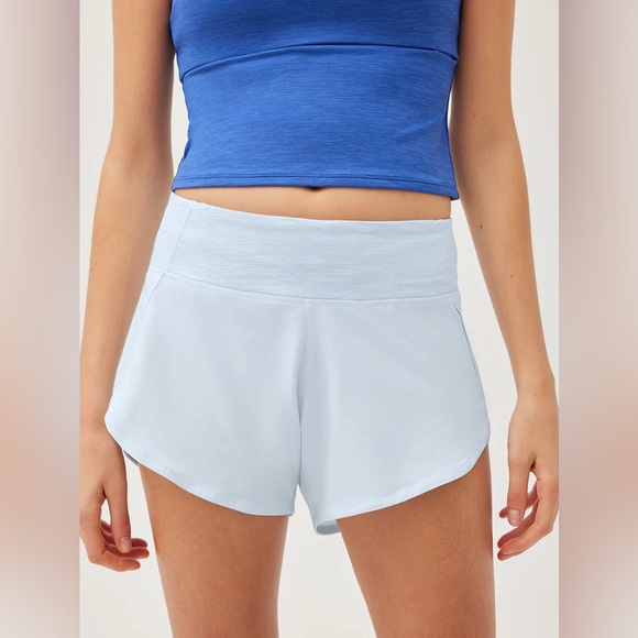 NWT Outdoor Voices Hudson 4” Short Ice Melt - Picture 1 of 2